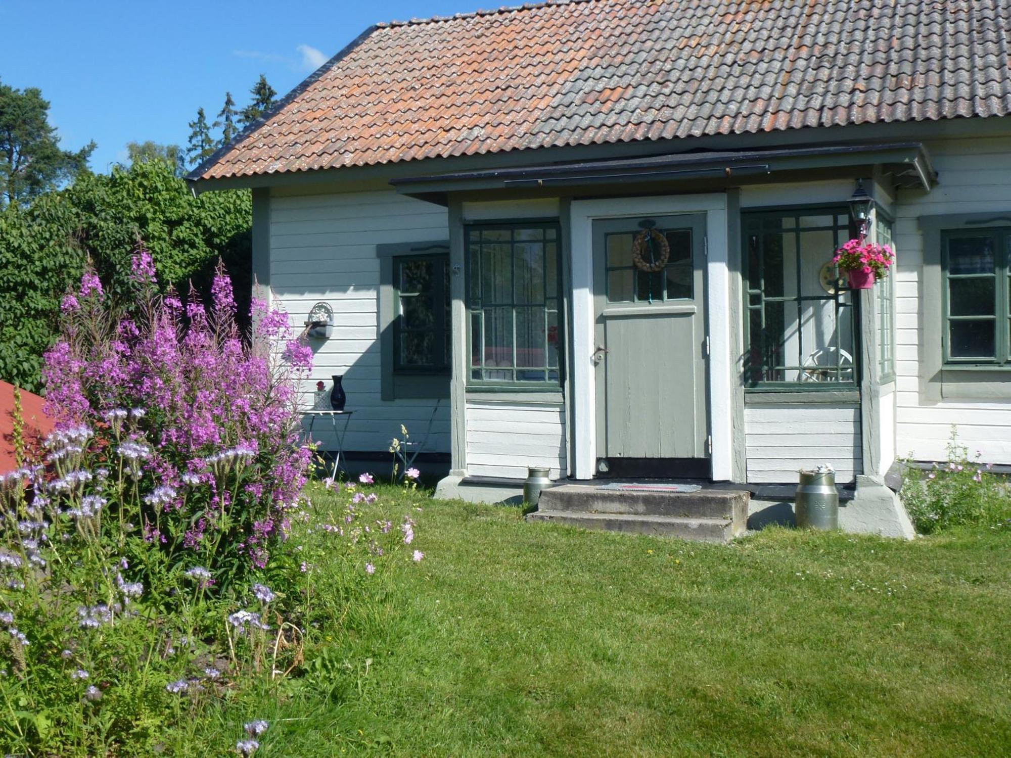 Enkoeping Cottage Luaran gambar
